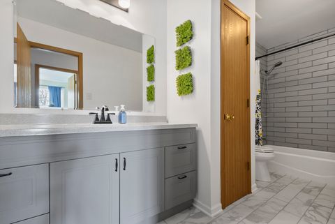 Tiny photo for 16106 Creekmont Court, Tinley Park, IL 60487 (MLS # 12532552)