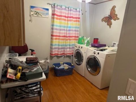 Tiny photo for 424 NOEL Court, Quincy, IL 62305 (MLS # QC4269221)