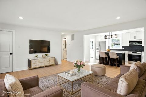 Tiny photo for 8053 Newland Avenue, Burbank, IL 60459 (MLS # 12493108)