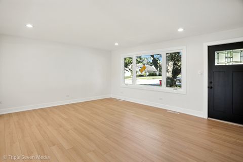 Tiny photo for 8053 Newland Avenue, Burbank, IL 60459 (MLS # 12493108)