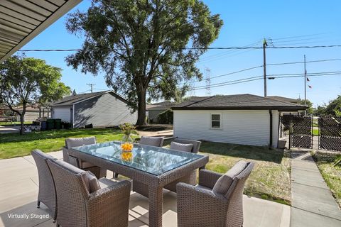 Tiny photo for 8053 Newland Avenue, Burbank, IL 60459 (MLS # 12493108)