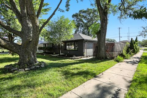 Tiny photo for 8053 Newland Avenue, Burbank, IL 60459 (MLS # 12493108)