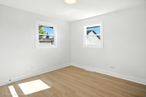Tiny photo for 8053 Newland Avenue, Burbank, IL 60459 (MLS # 12493108)