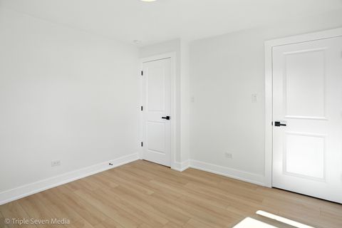 Tiny photo for 8053 Newland Avenue, Burbank, IL 60459 (MLS # 12493108)