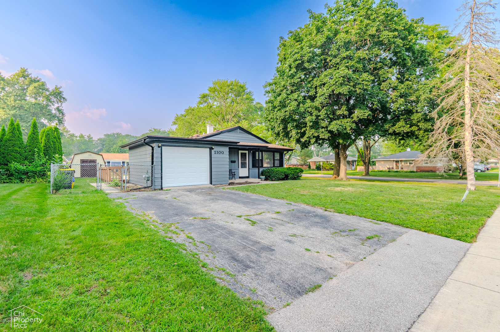 2100 Martin Lane