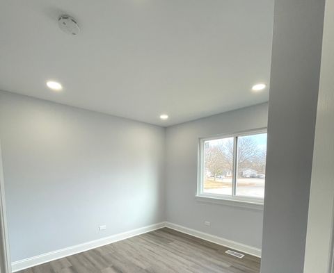 Tiny photo for 2100 Lloyd Avenue, Lombard, IL 60148 (MLS # 12413166)
