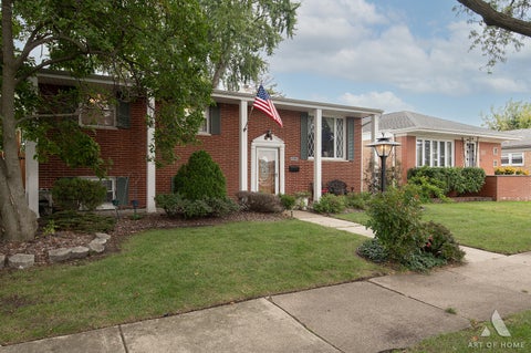 Tiny photo for 9313 Parkside Avenue, Oak Lawn, IL 60453 (MLS # 12765628)