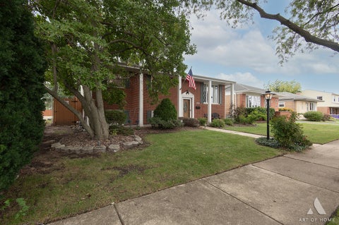Tiny photo for 9313 Parkside Avenue, Oak Lawn, IL 60453 (MLS # 12765628)