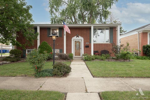 Photo of 9313 Parkside Avenue, Oak Lawn, IL 60453 (MLS # 12765628)