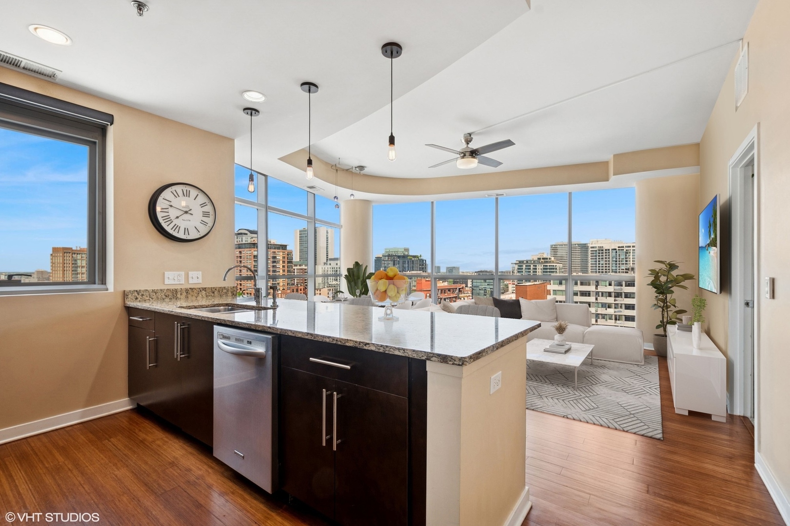 303 W OHIO Street 1507