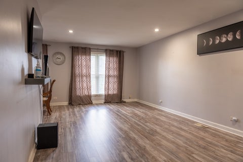 Tiny photo for 33 Jacobsen Avenue, Glendale Heights, IL 60139 (MLS # 12738359)