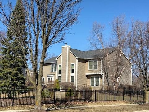 Tiny photo for 491 Saratoga Circle, Algonquin, IL 60102 (MLS # 12622280)