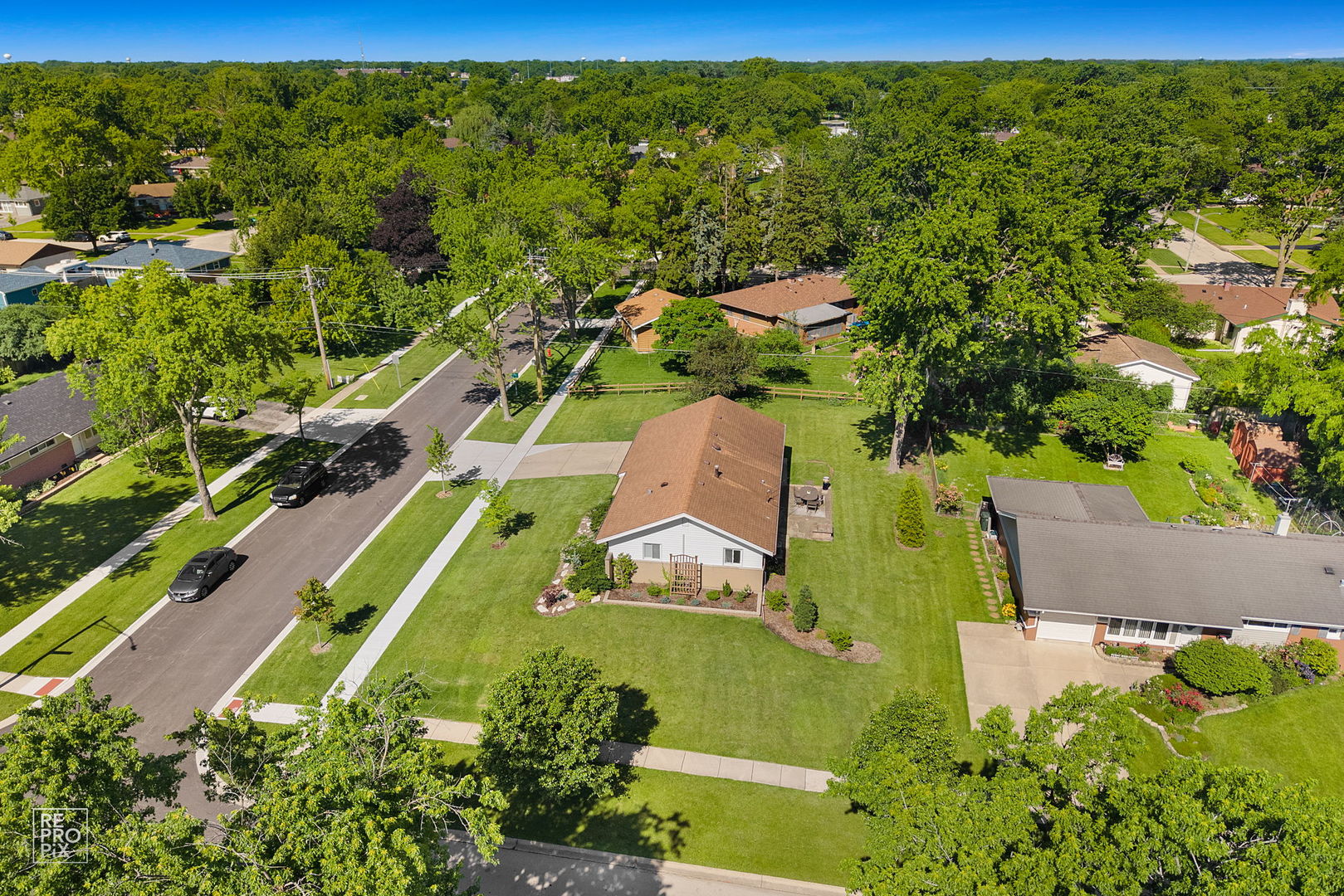 580 NEWARK Lane
