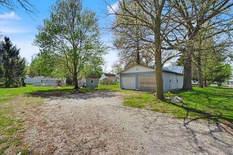 Tiny photo for 707 N Gray Street, Sidell, IL 61876 (MLS # 12621995)