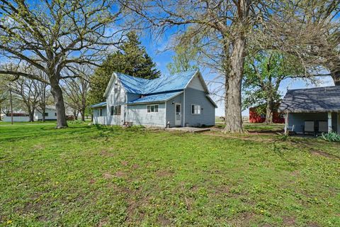 Tiny photo for 707 N Gray Street, Sidell, IL 61876 (MLS # 12621995)