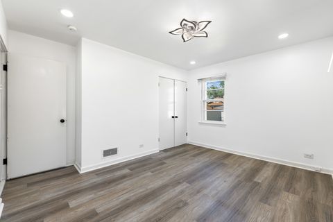 Tiny photo for 1618 Gunderson Avenue, Berwyn, IL 60402 (MLS # 12636547)