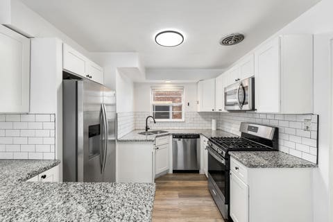 Tiny photo for 1618 Gunderson Avenue, Berwyn, IL 60402 (MLS # 12636547)
