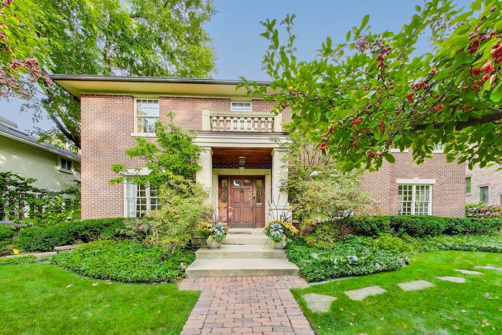 Photo for 547 JACKSON Avenue, River Forest, IL 60305 (MLS # 12486072)