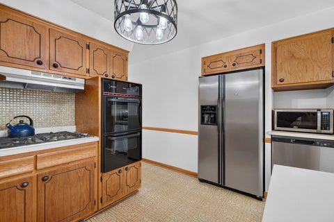 Tiny photo for 7001 W 81st Street, Burbank, IL 60459 (MLS # 12747162)