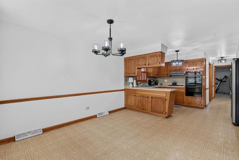 Tiny photo for 7001 W 81st Street, Burbank, IL 60459 (MLS # 12747162)