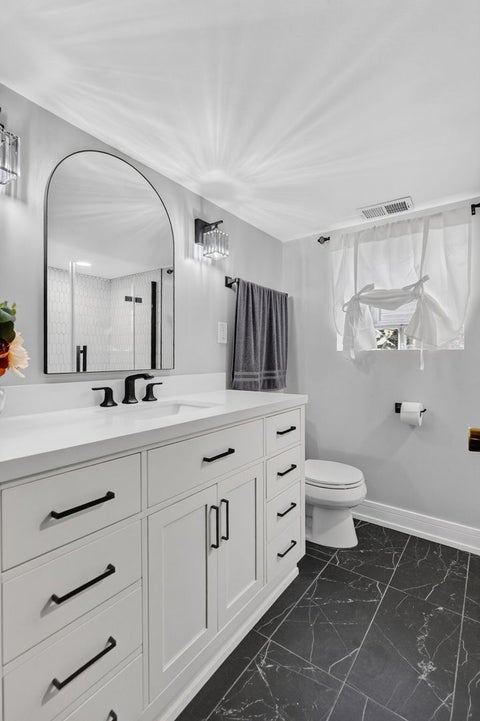 Tiny photo for 7001 W 81st Street, Burbank, IL 60459 (MLS # 12747162)