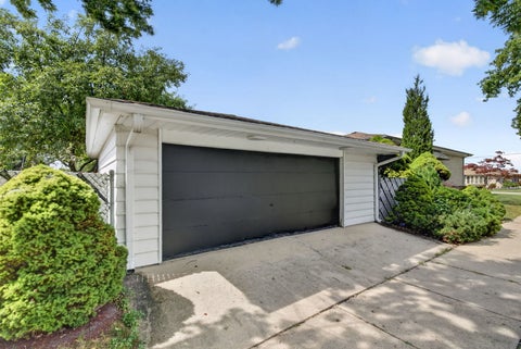 Tiny photo for 7001 W 81st Street, Burbank, IL 60459 (MLS # 12747162)