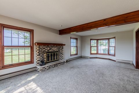 Tiny photo for 35588 2300 N Avenue, Mendota, IL 61342 (MLS # 12449774)