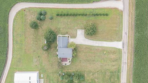 Tiny photo for 35588 2300 N Avenue, Mendota, IL 61342 (MLS # 12449774)