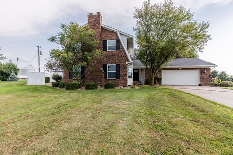 Tiny photo for 35588 2300 N Avenue, Mendota, IL 61342 (MLS # 12449774)