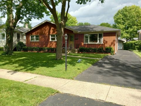 A home in Park Ridge