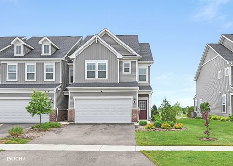 Photo of 2271 Ryegrass Lane, Bolingbrook, IL 60490 (MLS # 12645405)