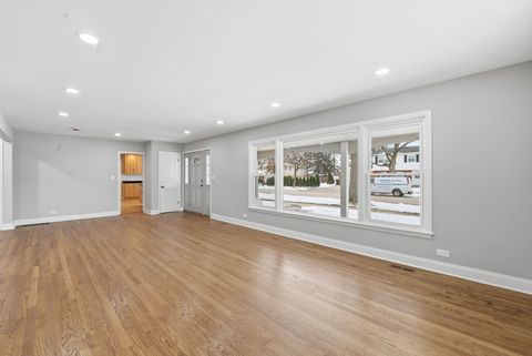 Tiny photo for 1220 N Hamlin Avenue, Park Ridge, IL 60068 (MLS # 12535792)