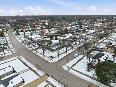 Tiny photo for 1220 N Hamlin Avenue, Park Ridge, IL 60068 (MLS # 12535792)