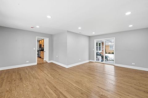 Tiny photo for 1220 N Hamlin Avenue, Park Ridge, IL 60068 (MLS # 12535792)