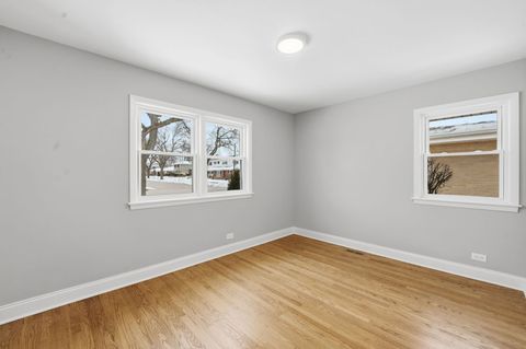 Tiny photo for 1220 N Hamlin Avenue, Park Ridge, IL 60068 (MLS # 12535792)