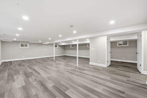 Tiny photo for 1220 N Hamlin Avenue, Park Ridge, IL 60068 (MLS # 12535792)