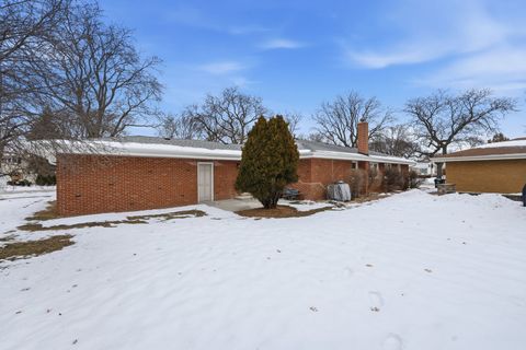 Tiny photo for 1220 N Hamlin Avenue, Park Ridge, IL 60068 (MLS # 12535792)