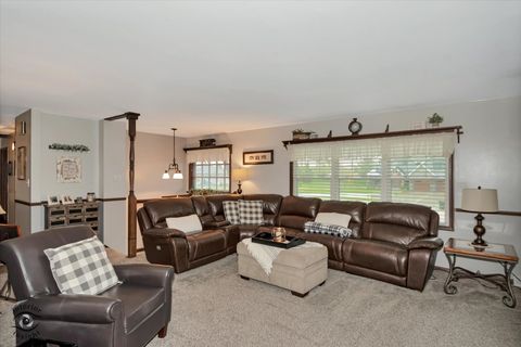 Tiny photo for 300 S Rathje Road, Peotone, IL 60468 (MLS # 12617119)