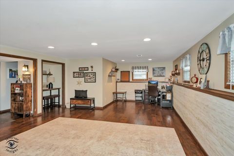 Tiny photo for 300 S Rathje Road, Peotone, IL 60468 (MLS # 12617119)