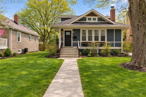 Photo of 220 S Illinois Avenue, Villa Park, IL 60181 (MLS # 12593953)