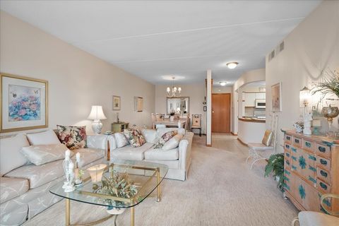 Tiny photo for 6755 N Milwaukee Avenue #404, Niles, IL 60714 (MLS # 12575305)