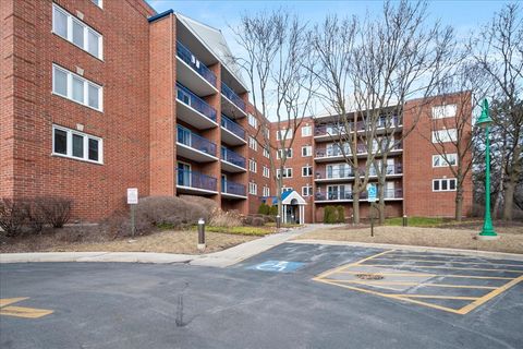 Tiny photo for 6755 N Milwaukee Avenue #404, Niles, IL 60714 (MLS # 12575305)