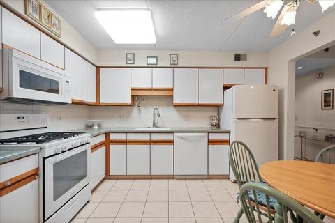 Tiny photo for 6755 N Milwaukee Avenue #404, Niles, IL 60714 (MLS # 12575305)