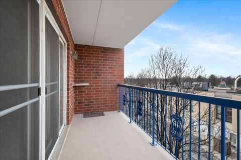 Tiny photo for 6755 N Milwaukee Avenue #404, Niles, IL 60714 (MLS # 12575305)