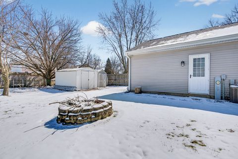 Tiny photo for 1333 Purdue Avenue, Naperville, IL 60565 (MLS # 12623937)