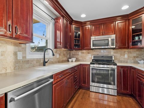 Tiny photo for 304 N SYCAMORE Lane, North Aurora, IL 60542 (MLS # 12586689)