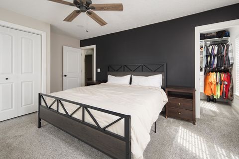 Tiny photo for 4230 Jersey Ridge Rd Road, Davenport, IA 52807 (MLS # 100000418)