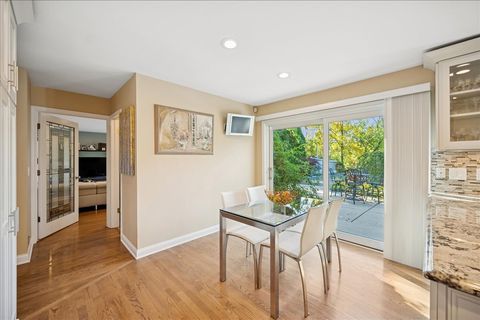 Tiny photo for 2130 Magnolia Lane, Highland Park, IL 60035 (MLS # 12666094)