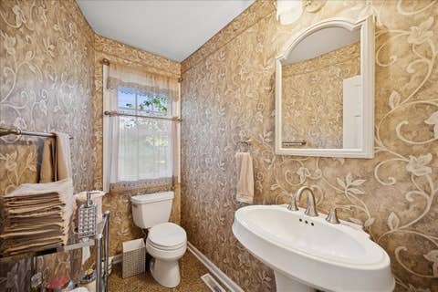 Tiny photo for 2130 Magnolia Lane, Highland Park, IL 60035 (MLS # 12666094)