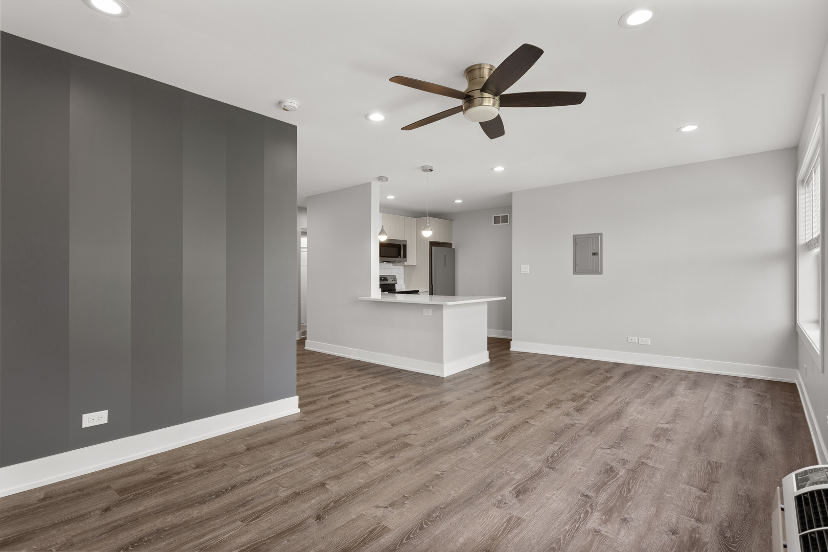 1303 W Estes Avenue 4E